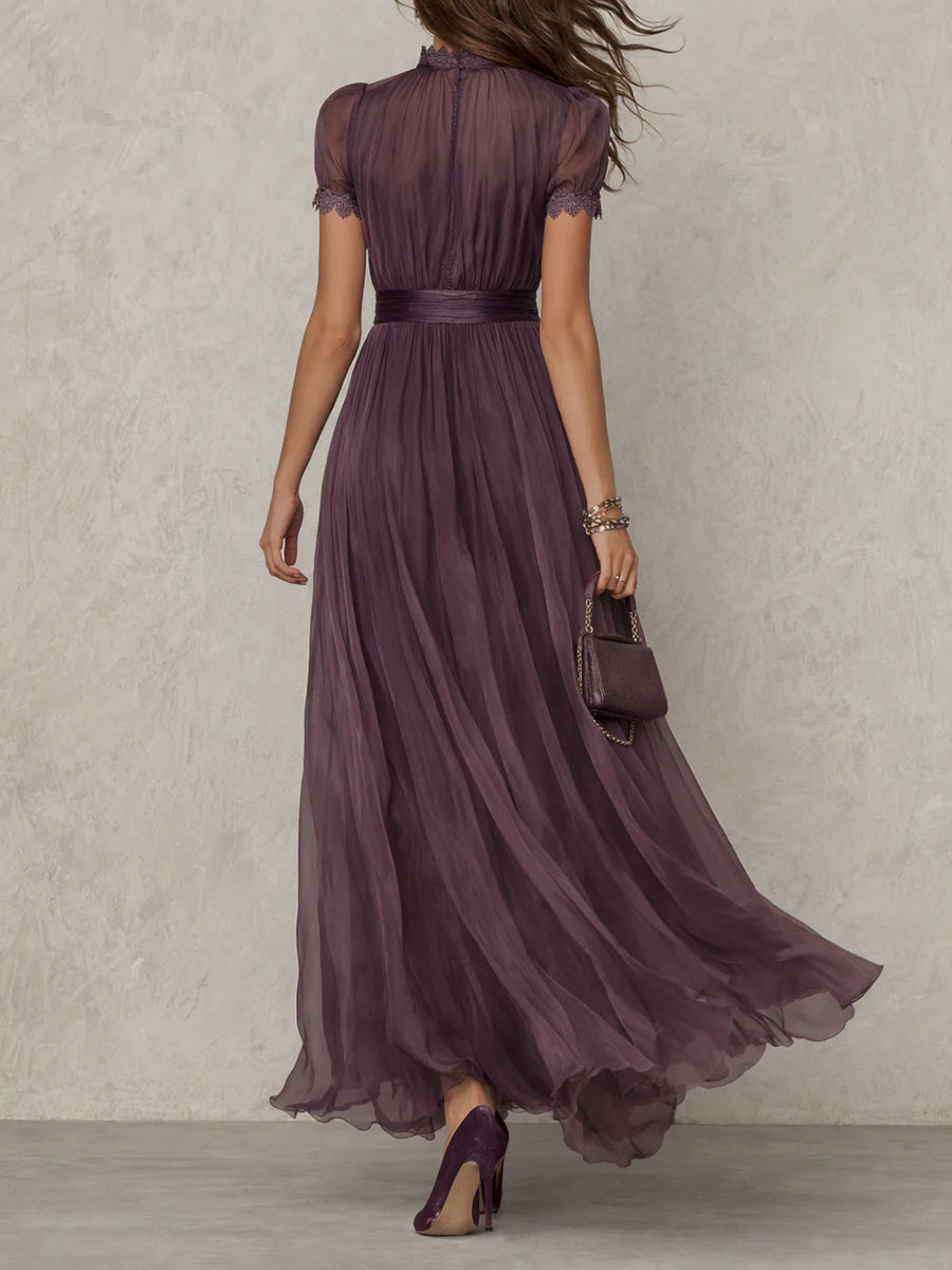Flavia | Elegante Maxi Jurk in Paarse Chiffon met Cut-Out